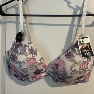 NWT YMI Size 38C Floral Bra. Lightly Padded